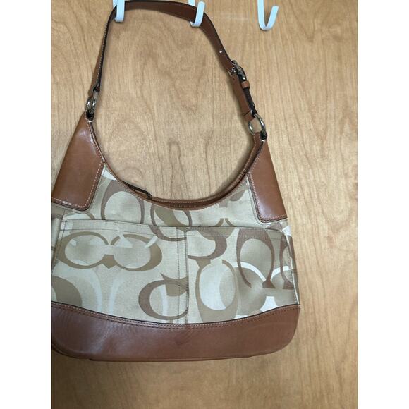 Vintage- Authentic COACH Hampton Hobo Bag - Picture 2 of 5